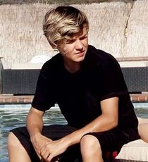 Justin Deeper, 25 лет, США Justin Deeper, 25 лет,